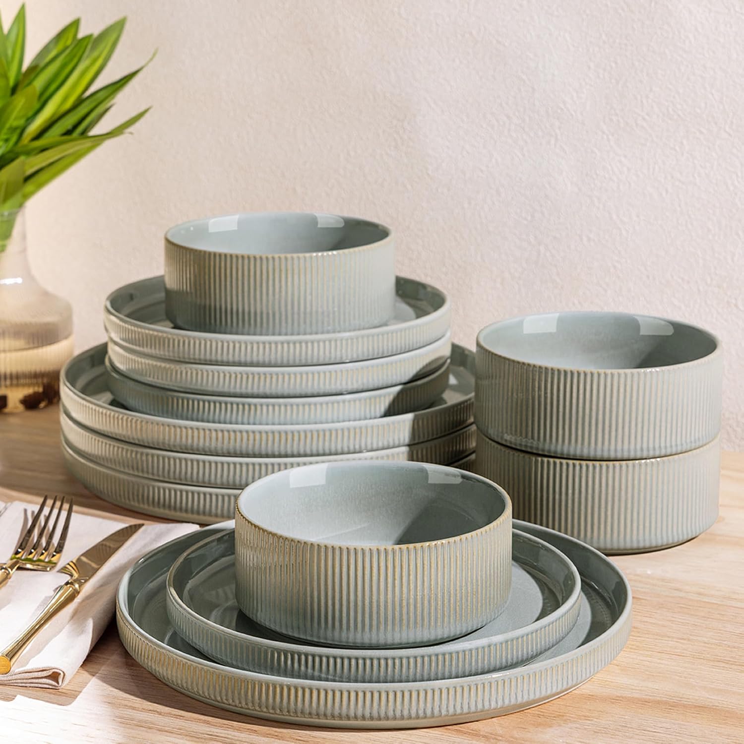 12-Piece Ceramic Dinnerware Set