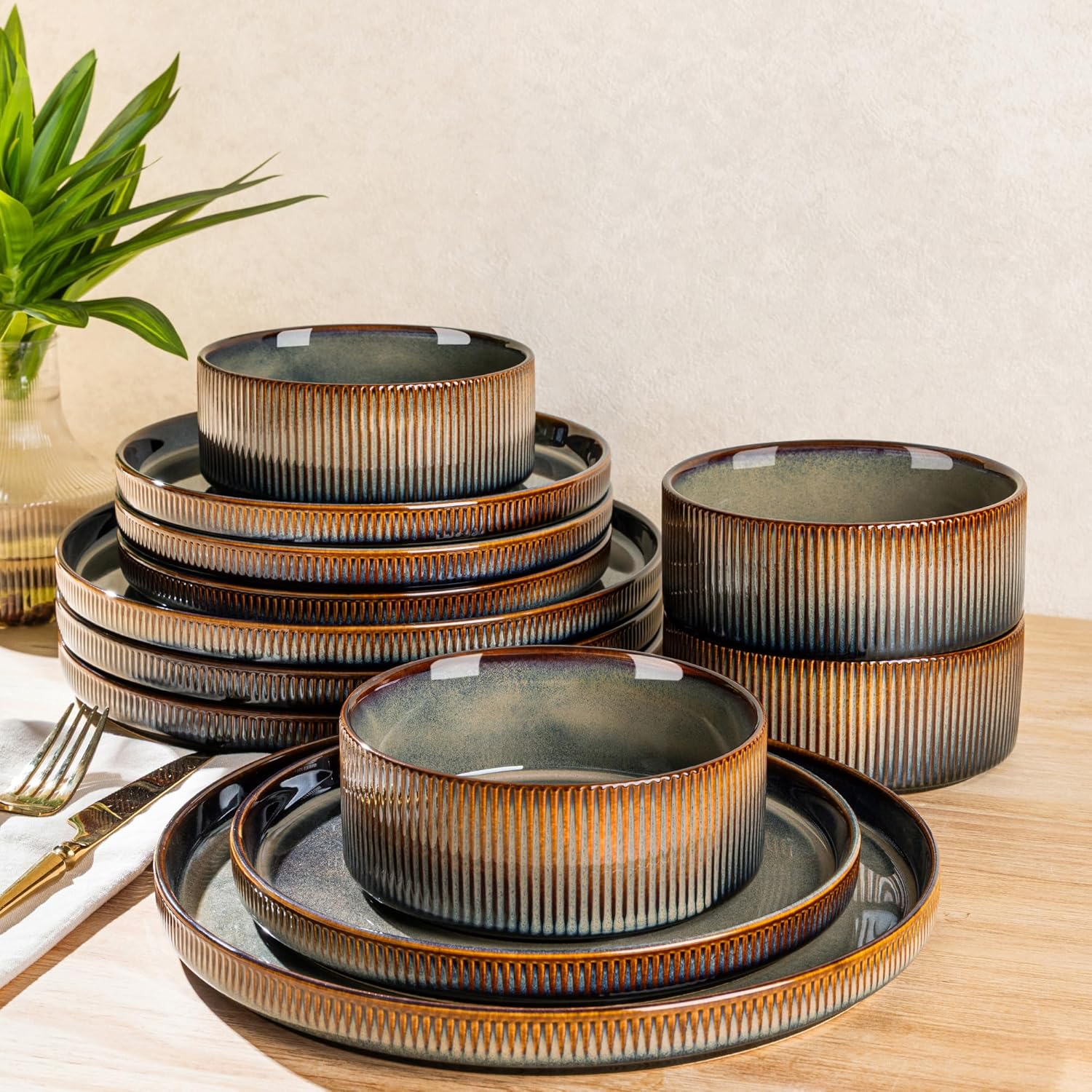12-Piece Ceramic Dinnerware Set